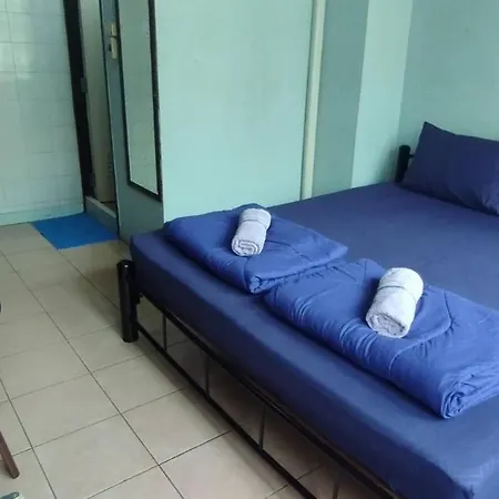 Nat 2 Guest House
